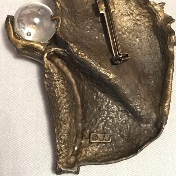 Vintage JJ Jonelle wizard with crystal ball, gold tone pewter - Picture 3 of 4